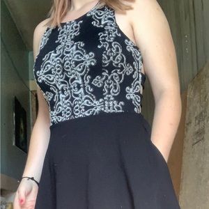 Black cocktail dress… WITH POCKETS!!!!!